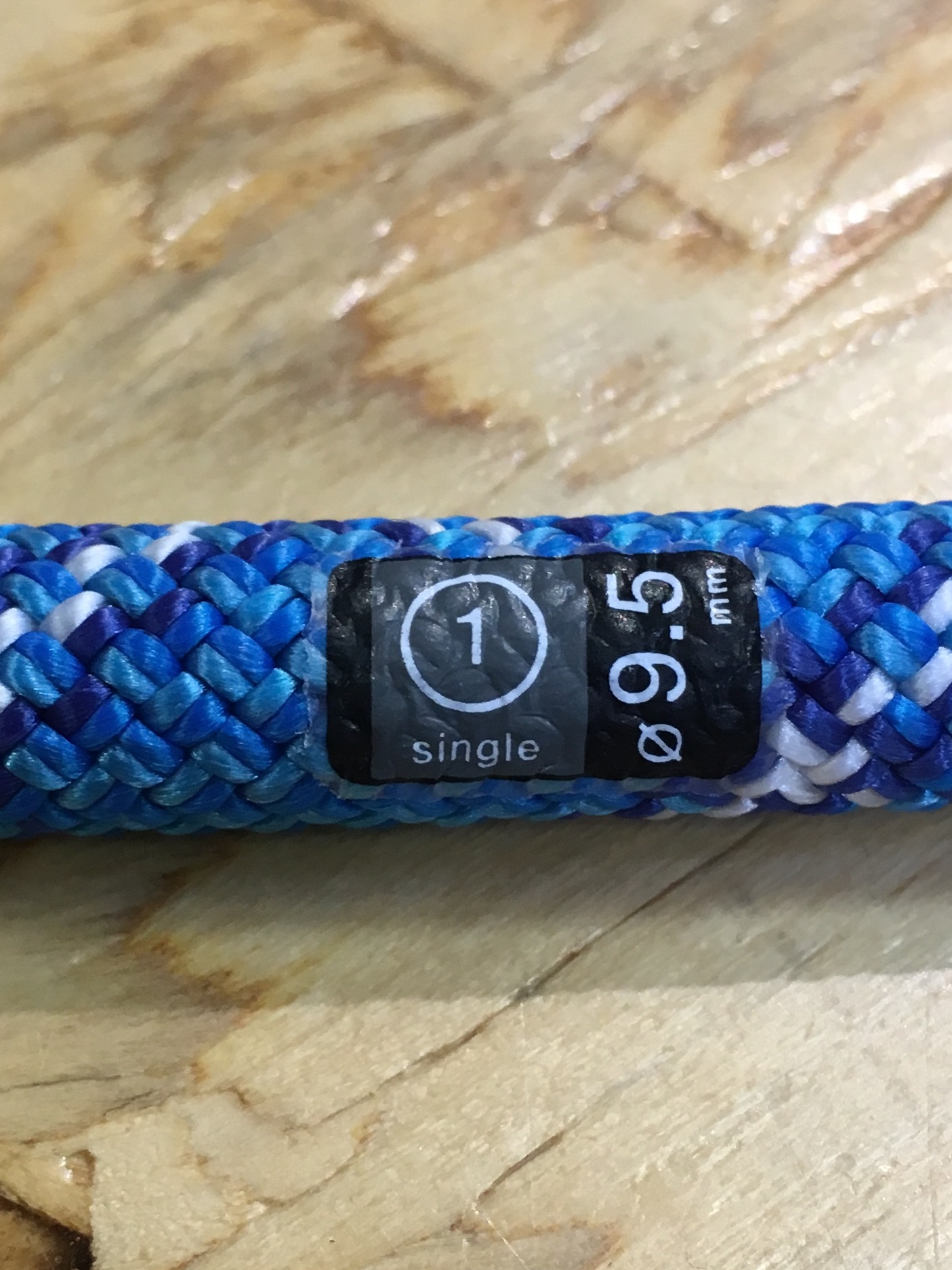 Single climbing rope