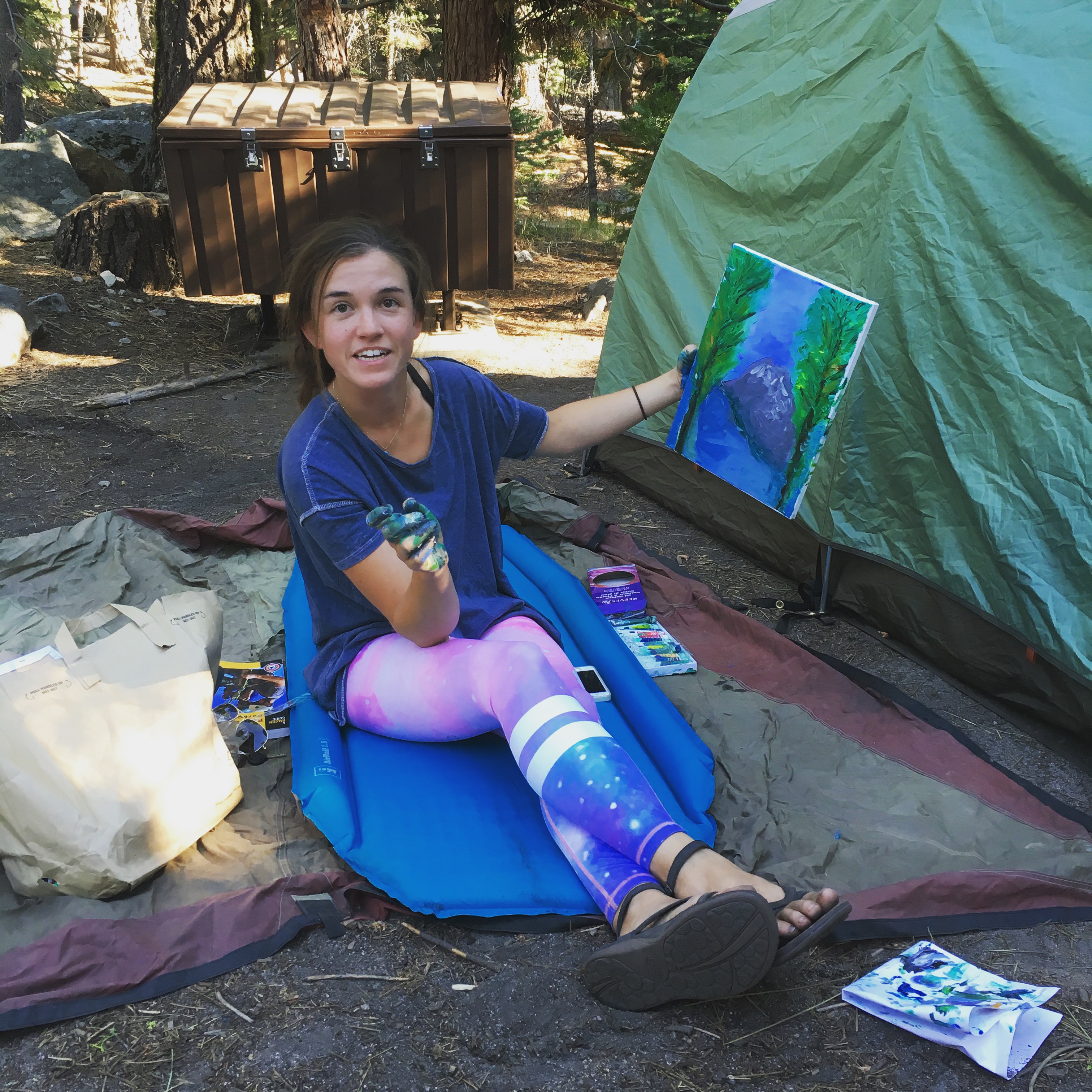 Sleeping pad with side rails