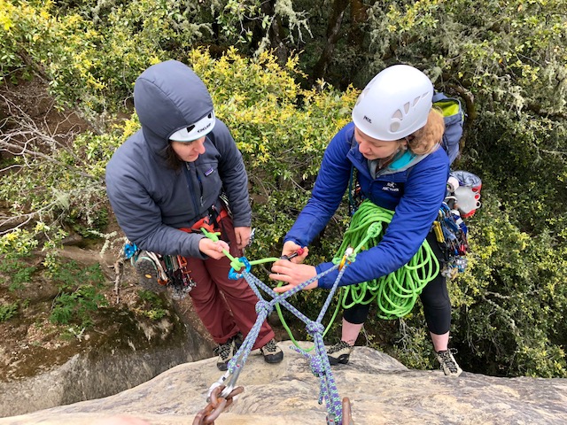 professional rock climbing guide - teaching multipitch anchors